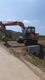 Buy Hitachi EX70 Used Excavator / 2 Buy Hitachi EX70 Used Excavator / 2