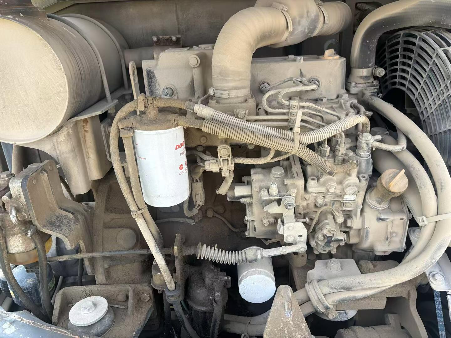 شراء حفارة Doosan DH60 مستعملة / 9
