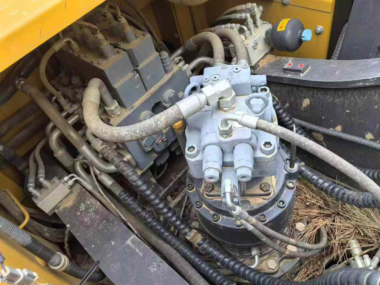 Buy XCMG XE215 Used Excavator / 3 Buy XCMG XE215 Used Excavator / 3