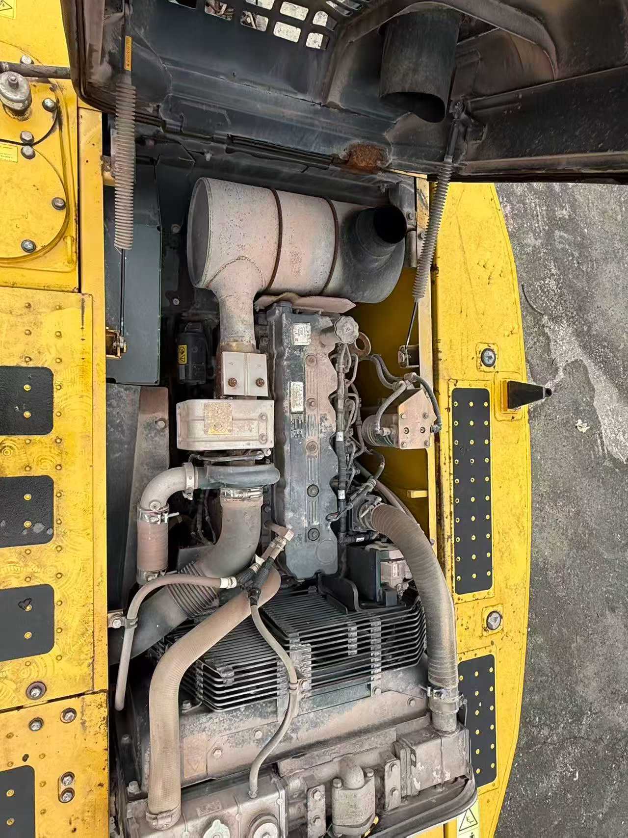 Buy Komatsu PC200 Used Excavator / 4