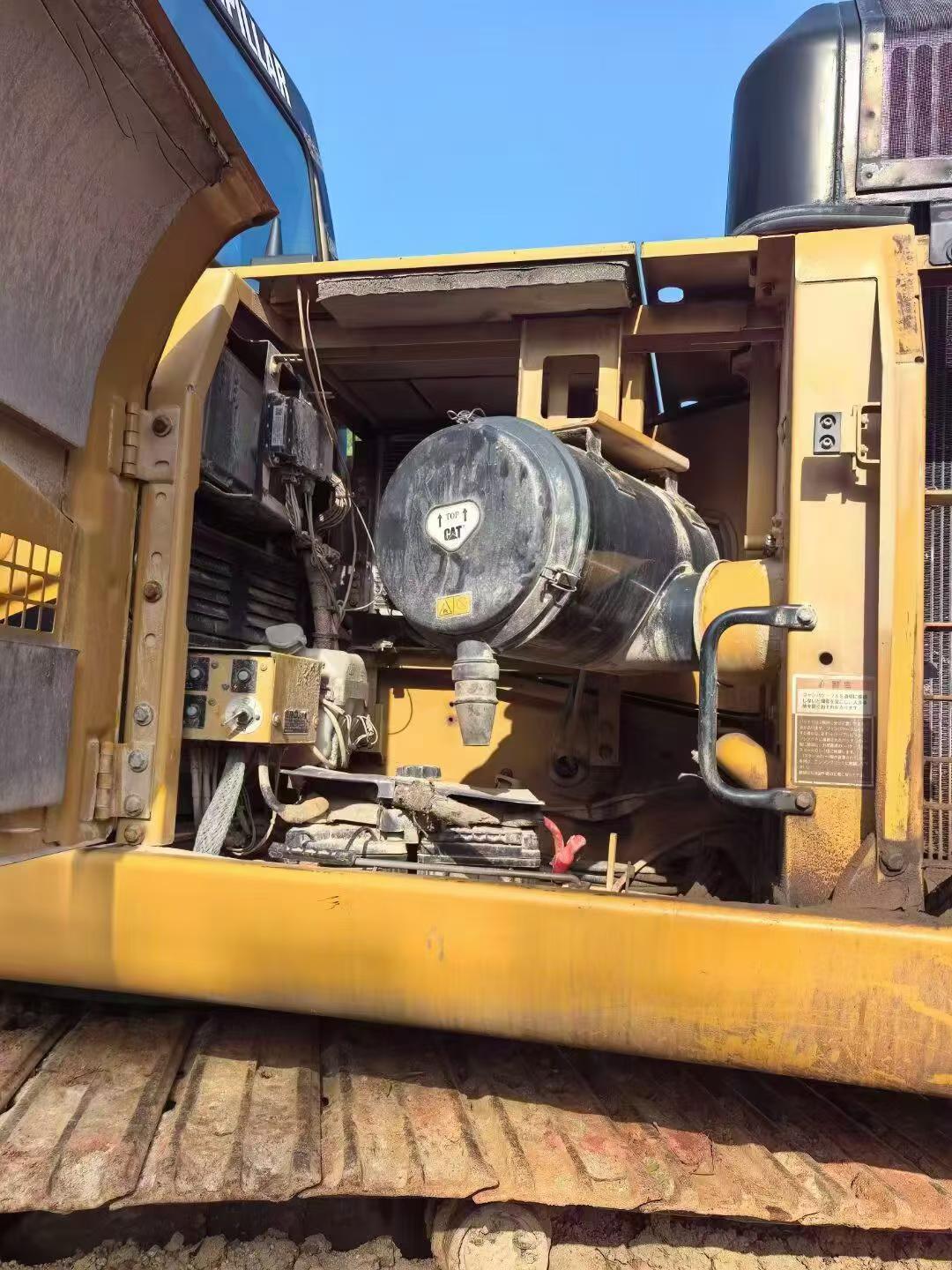 شراء حفارة Caterpillar 336E مستعملة / 8