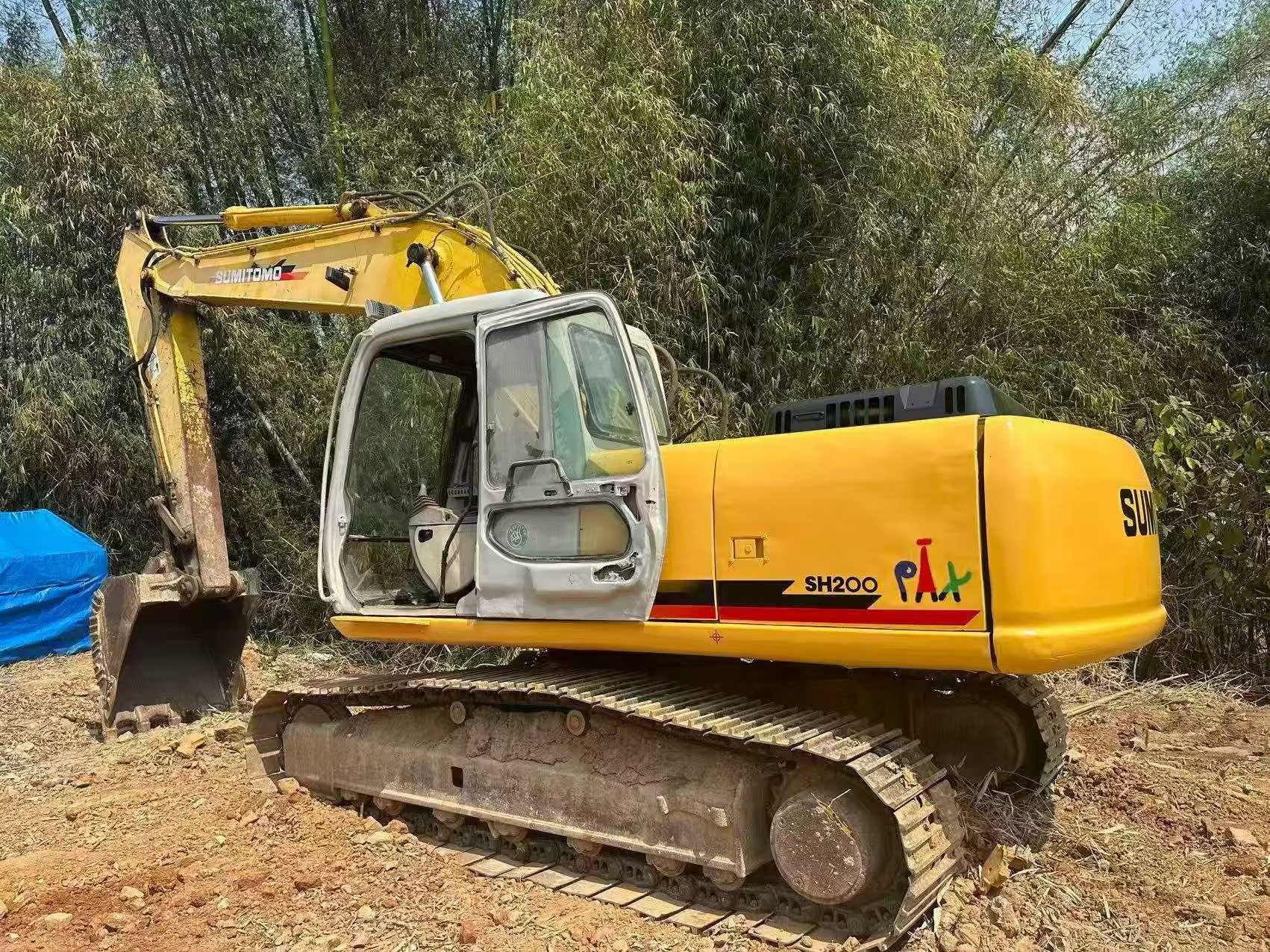 Buy Sumitomo SH200-3 Used Excavator / 2 Buy Sumitomo SH200-3 Used Excavator / 2
