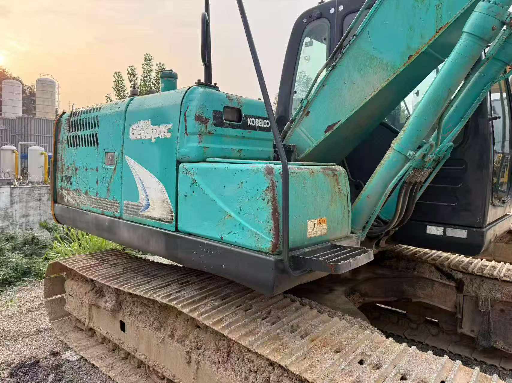 Buy Kobelco SK130-8 Used Excavator / 2 Buy Kobelco SK130-8 Used Excavator / 2