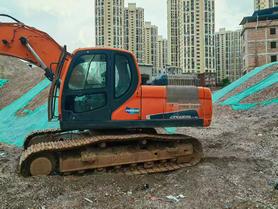 Buy Doosan DH220 Used Excavator / 2 Buy Doosan DH220 Used Excavator / 2