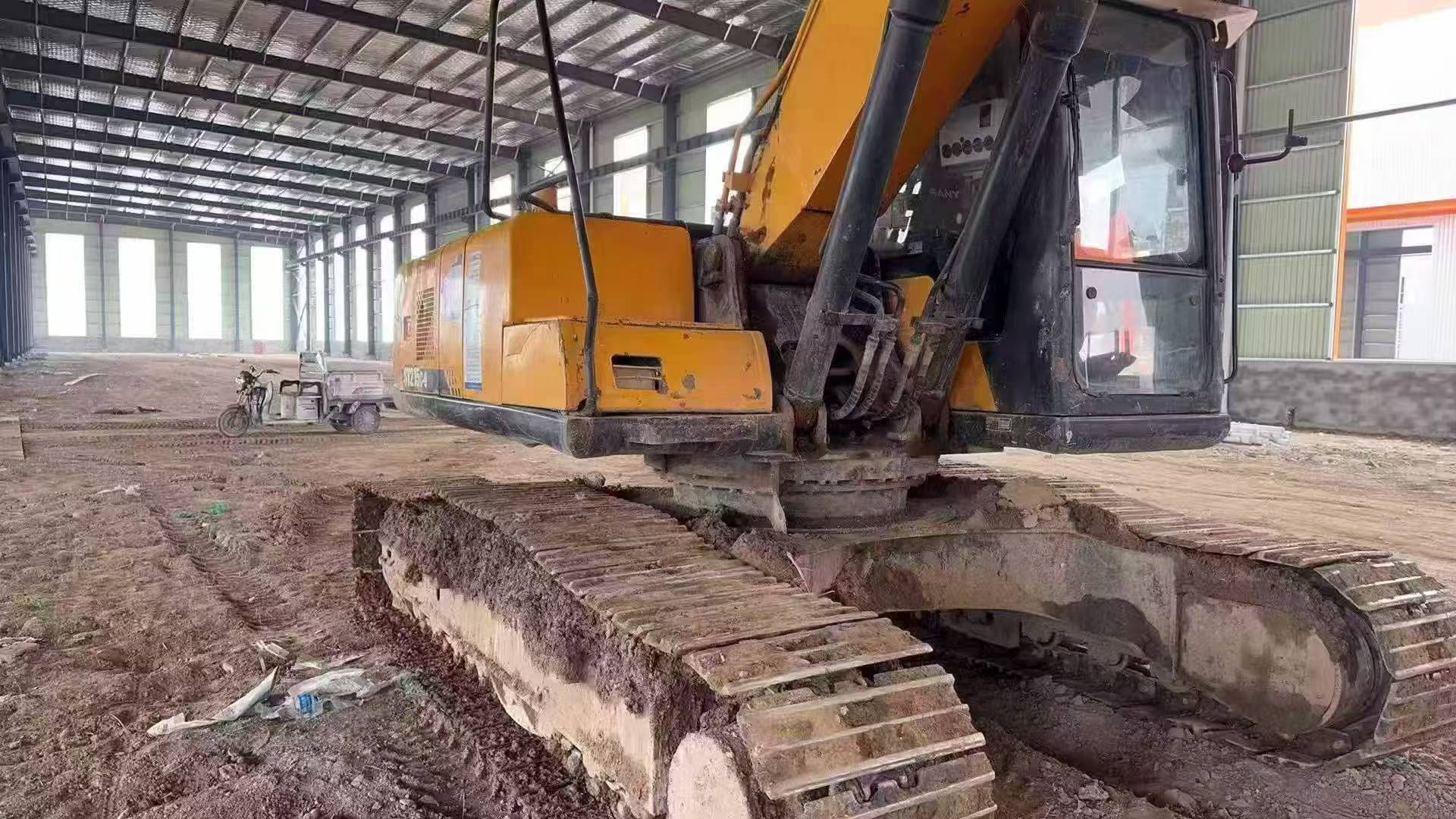 Buy Sany SY215C Used Excavator / 3 Buy Sany SY215C Used Excavator / 3