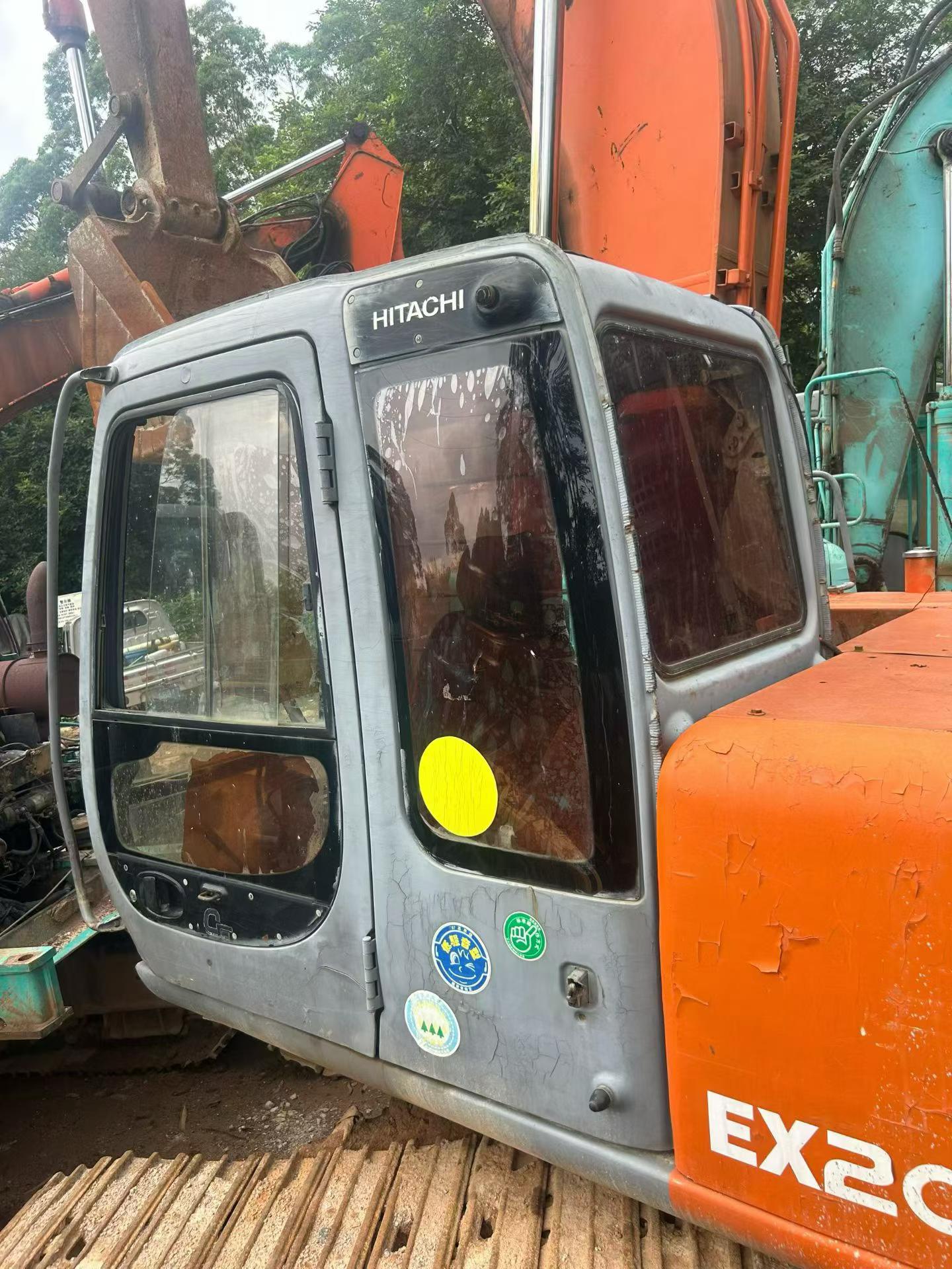 شراء Hitachi EX120-5 مستعمل حفارة