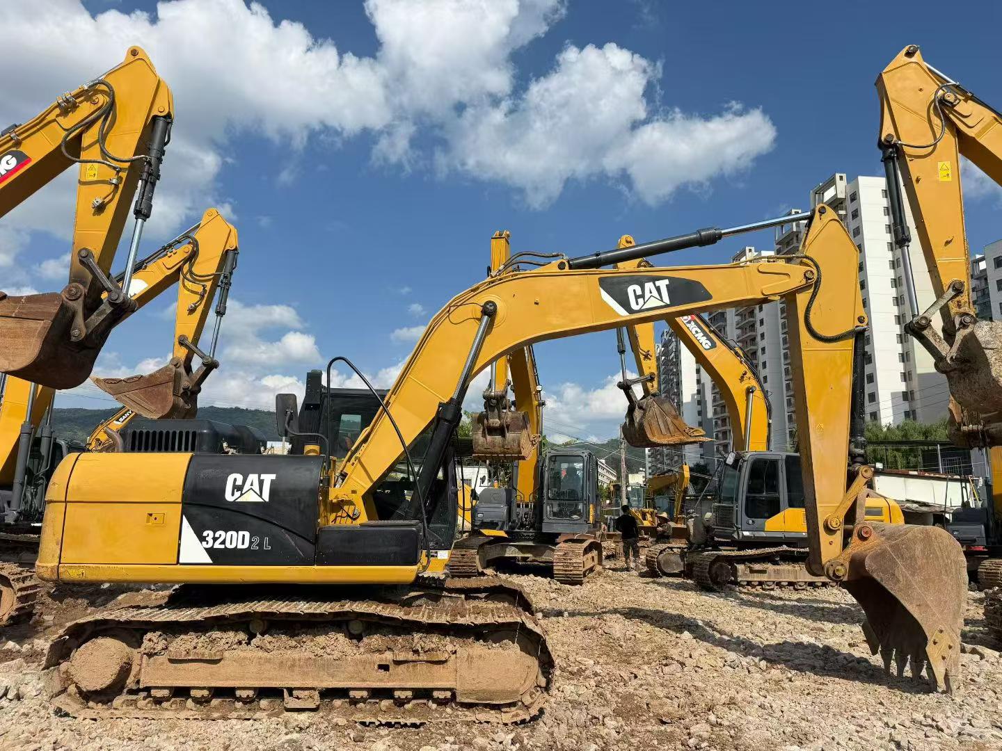 Acheter Pelle Caterpillar M318 d'occasion / 2