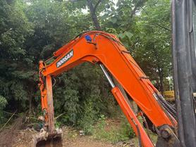Buy Doosan DH55 Used Excavator / 5 Buy Doosan DH55 Used Excavator / 5