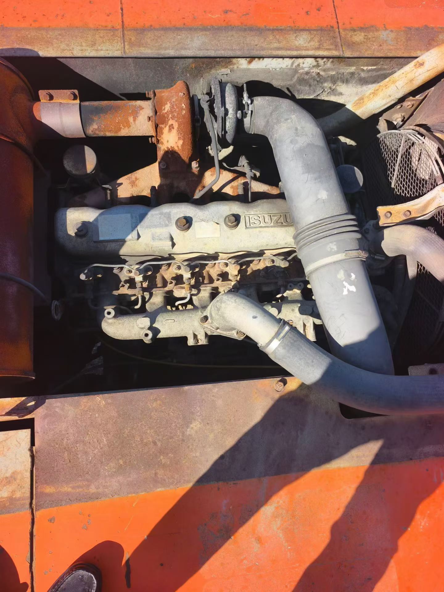 Купить Подержанный Экскаватор Hitachi ZX200-6 / 3 Купить Подержанный Экскаватор Hitachi ZX200-6 / 3