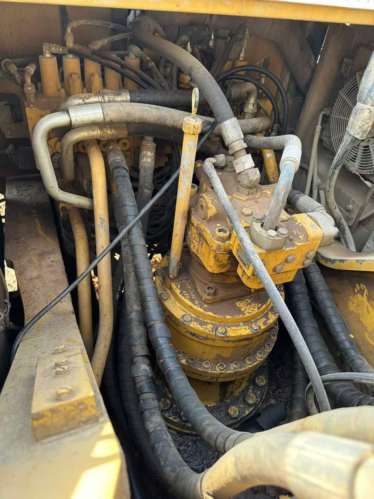 Compre Excavadora Caterpillar 330B Usada / 2