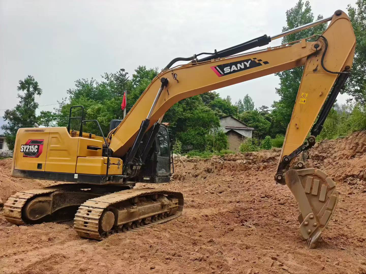 Buy Sany SY205C Used Excavator / 3 Buy Sany SY205C Used Excavator / 3