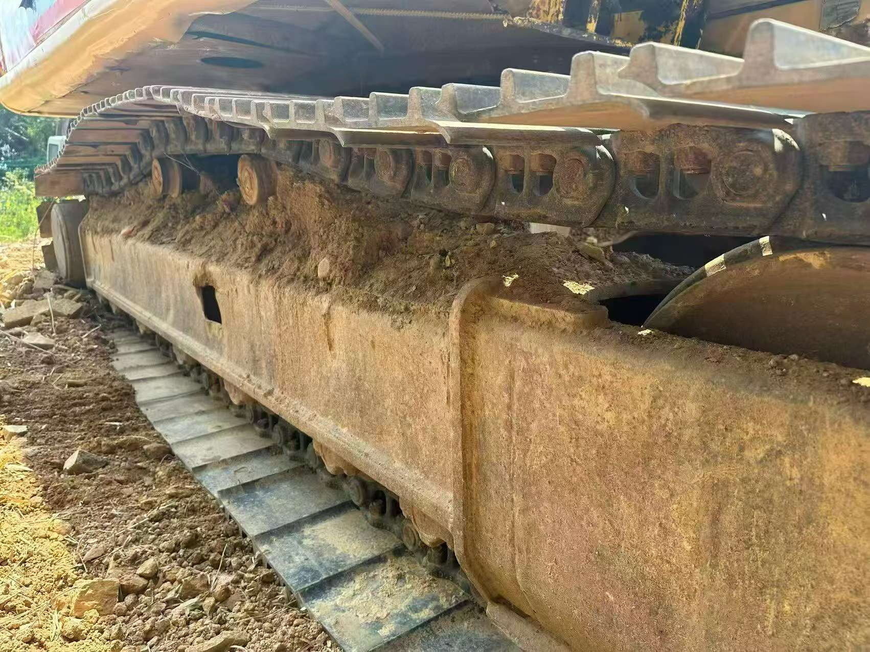 Buy Sumitomo SH200-3 Used Excavator / 4 Buy Sumitomo SH200-3 Used Excavator / 4