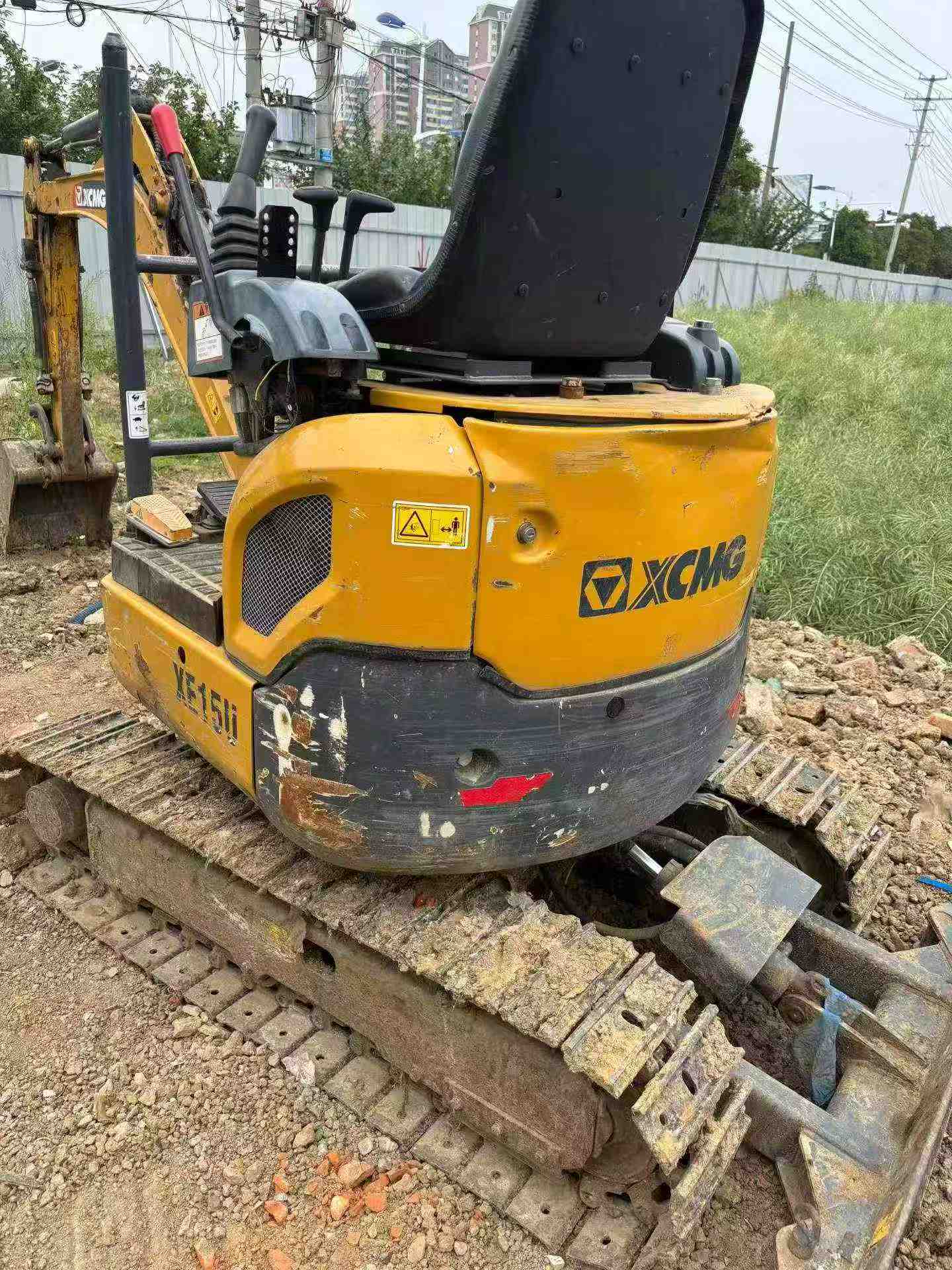 Compre Escavadeira XCMG XE15 Usada / 5 Compre Escavadeira XCMG XE15 Usada / 5