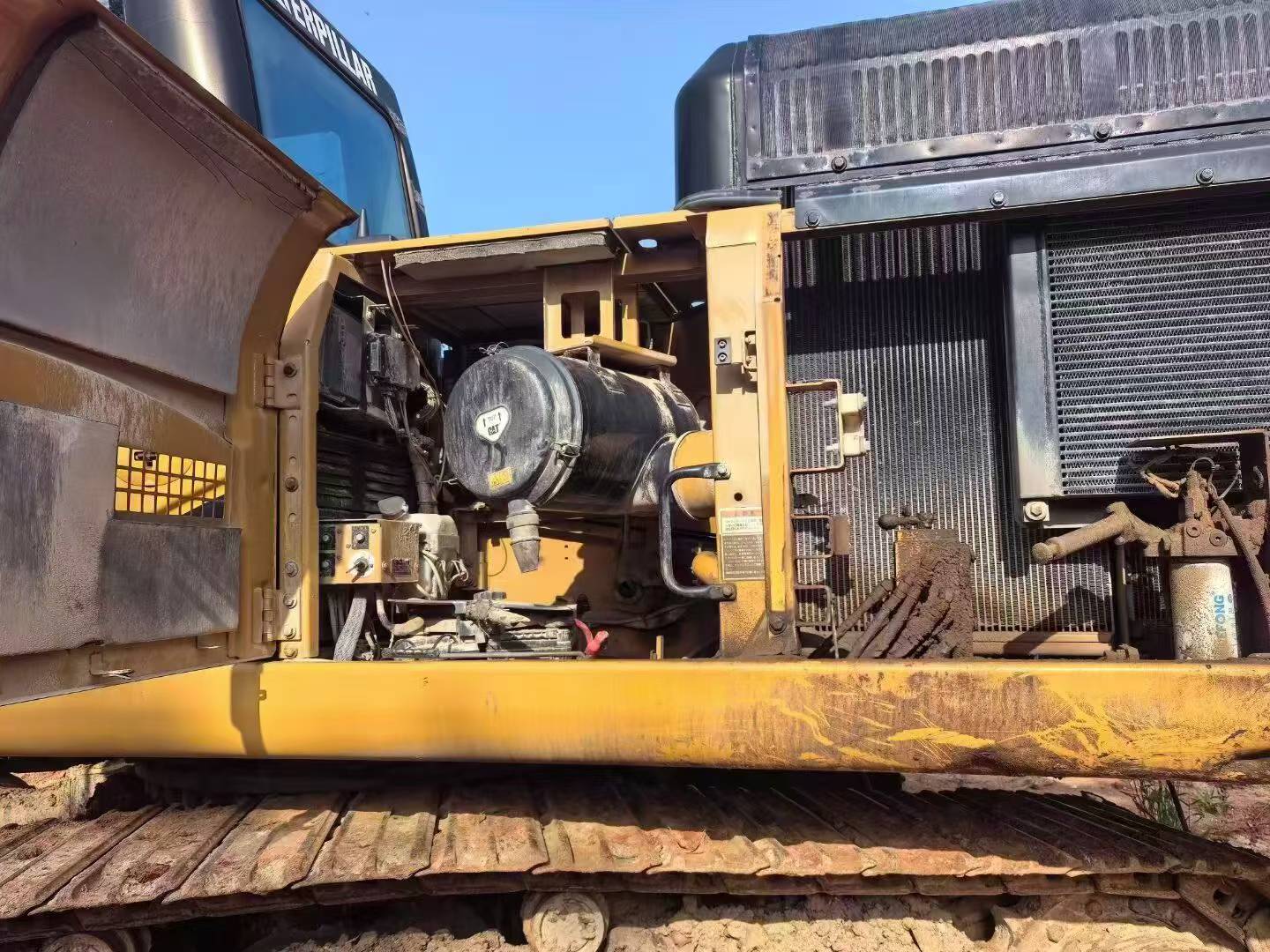 شراء حفارة Caterpillar 336E مستعملة / 3