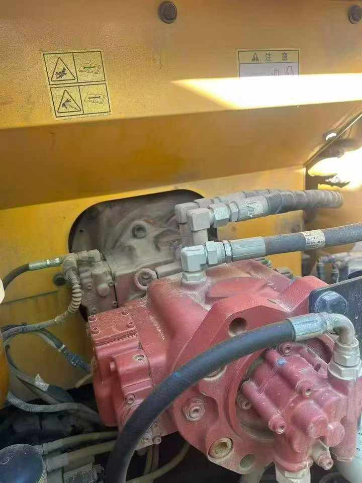 Buy Hyundai R215VS Used Excavator / 2