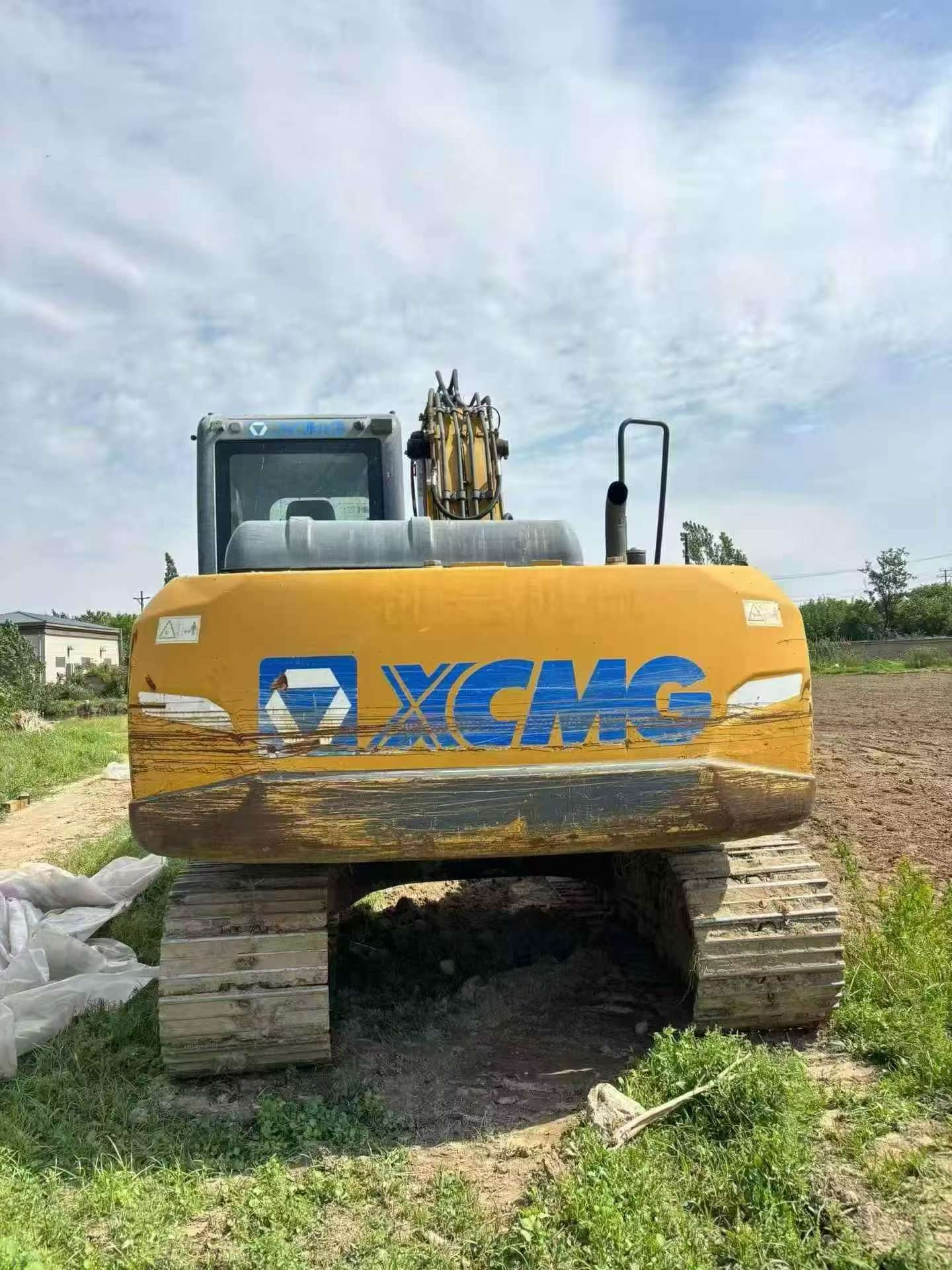 Купить Подержанный Экскаватор XCMG XE150 / 4