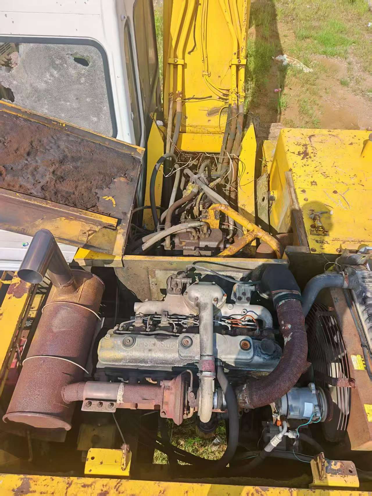 Compre Excavadora Kato 820-3SP Usada / 4