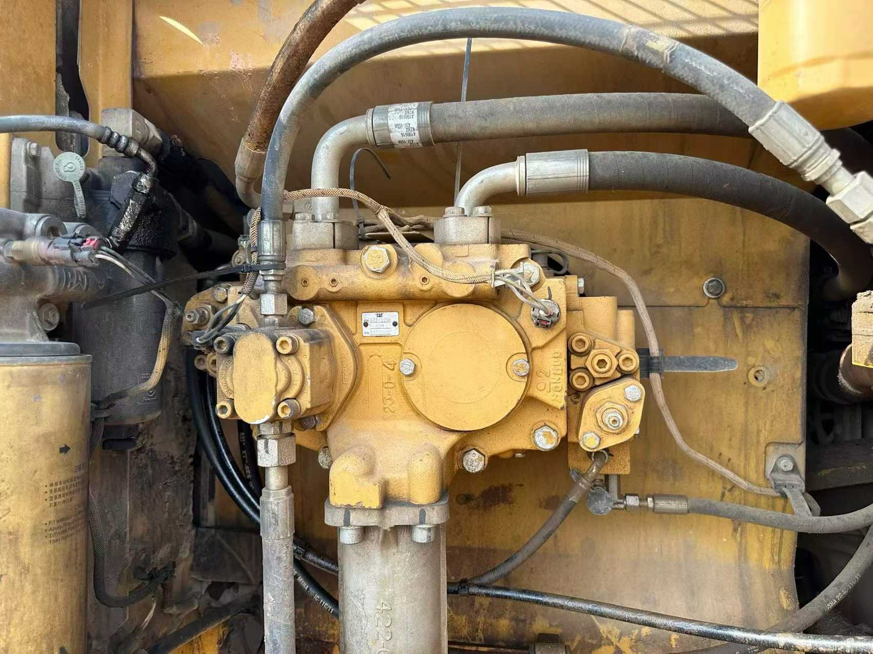 Compre Excavadora Caterpillar 330B Usada / 4