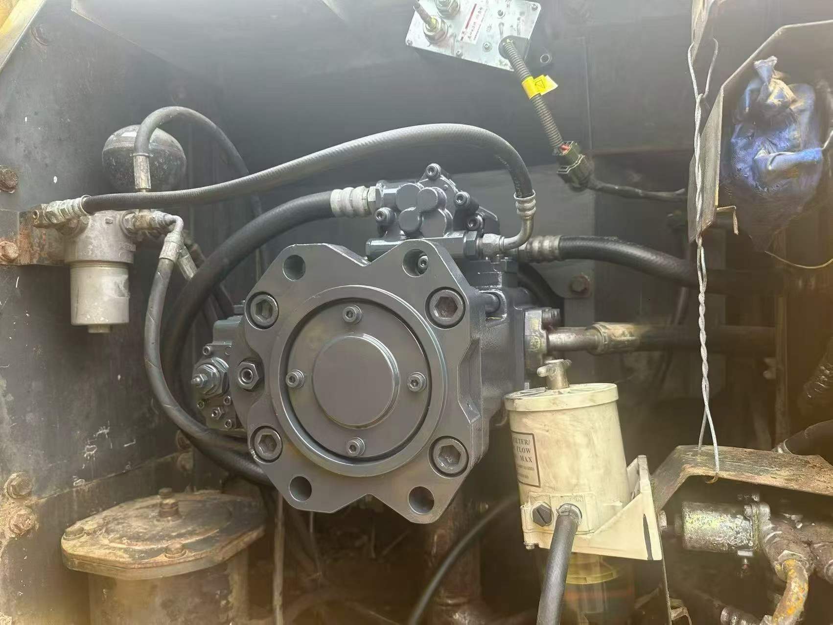 Buy Sumitomo SH200-3 Used Excavator / 9 Buy Sumitomo SH200-3 Used Excavator / 9