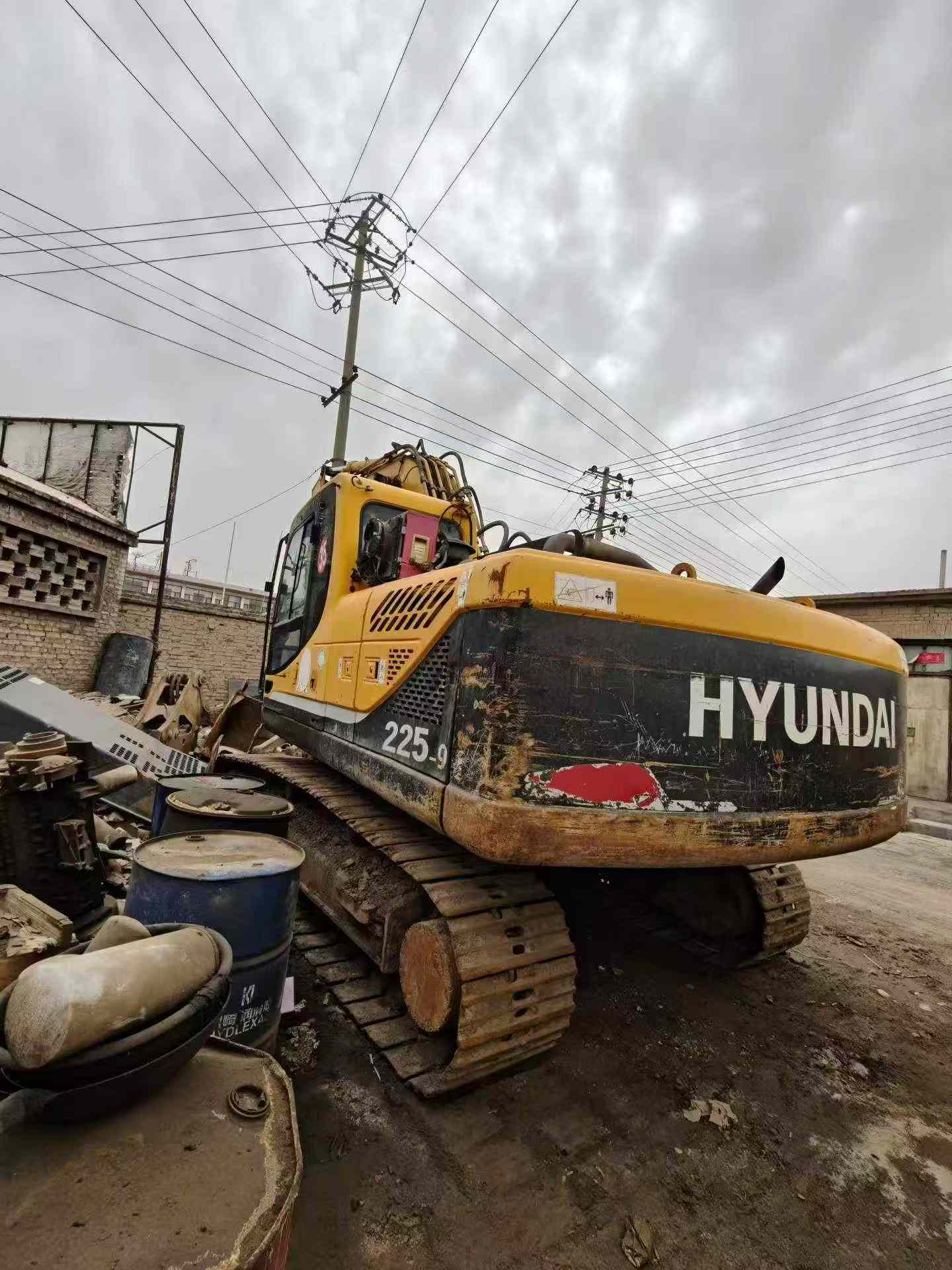 Compre Excavadora Hyundai R215-9 Usada / 2