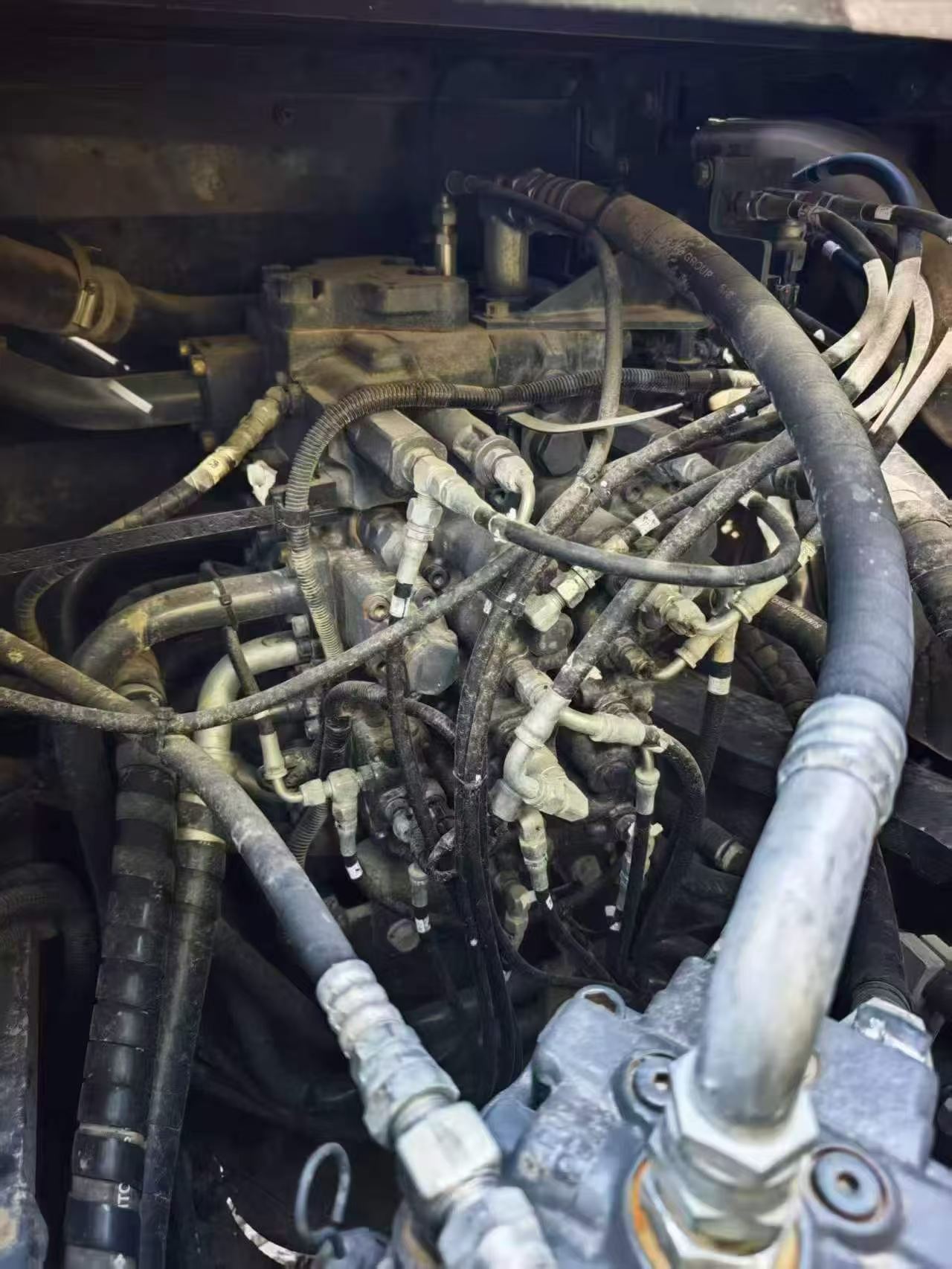 Buy Sumitomo SH210-6 Used Excavator / 6