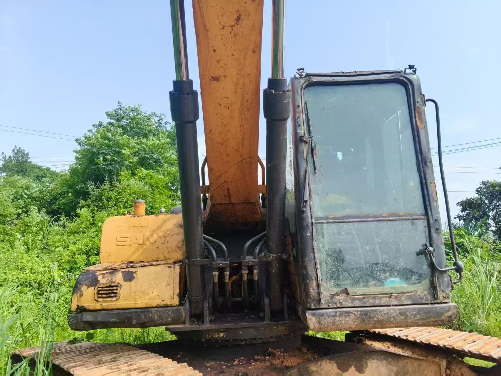 Buy Sany SY215C Used Excavator / 3 Buy Sany SY215C Used Excavator / 3