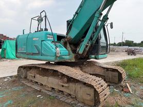 Купить Подержанный Экскаватор Kobelco SK200 / 4 Купить Подержанный Экскаватор Kobelco SK200 / 4