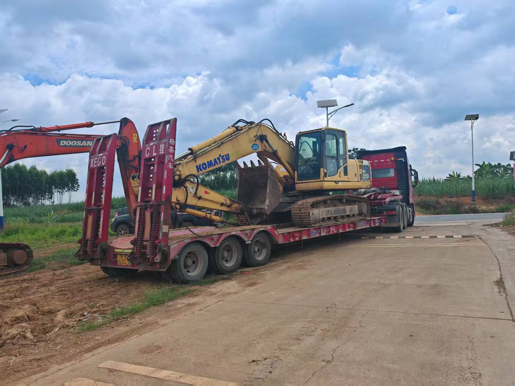 Buy Komatsu PC200-6 Used Excavator