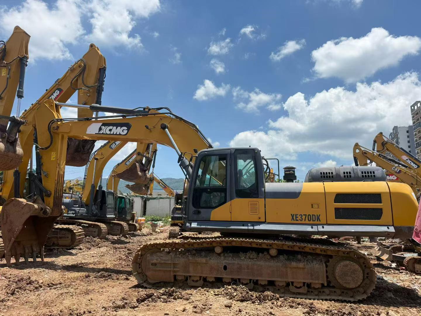Buy XCMG XE370DK Used Excavator / 2 Buy XCMG XE370DK Used Excavator / 2