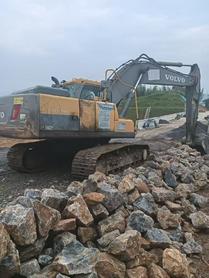 شراء حفارة Volvo EC210B مستعملة / 3 شراء حفارة Volvo EC210B مستعملة / 3