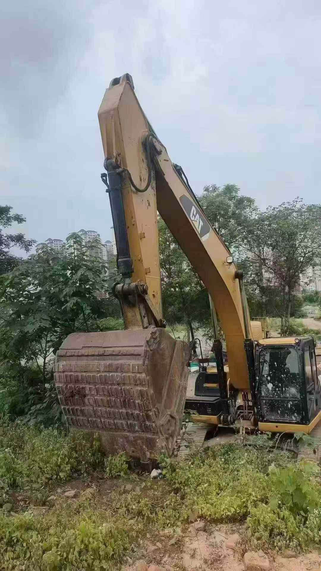 Compre Excavadora Caterpillar 330B Usada / 9