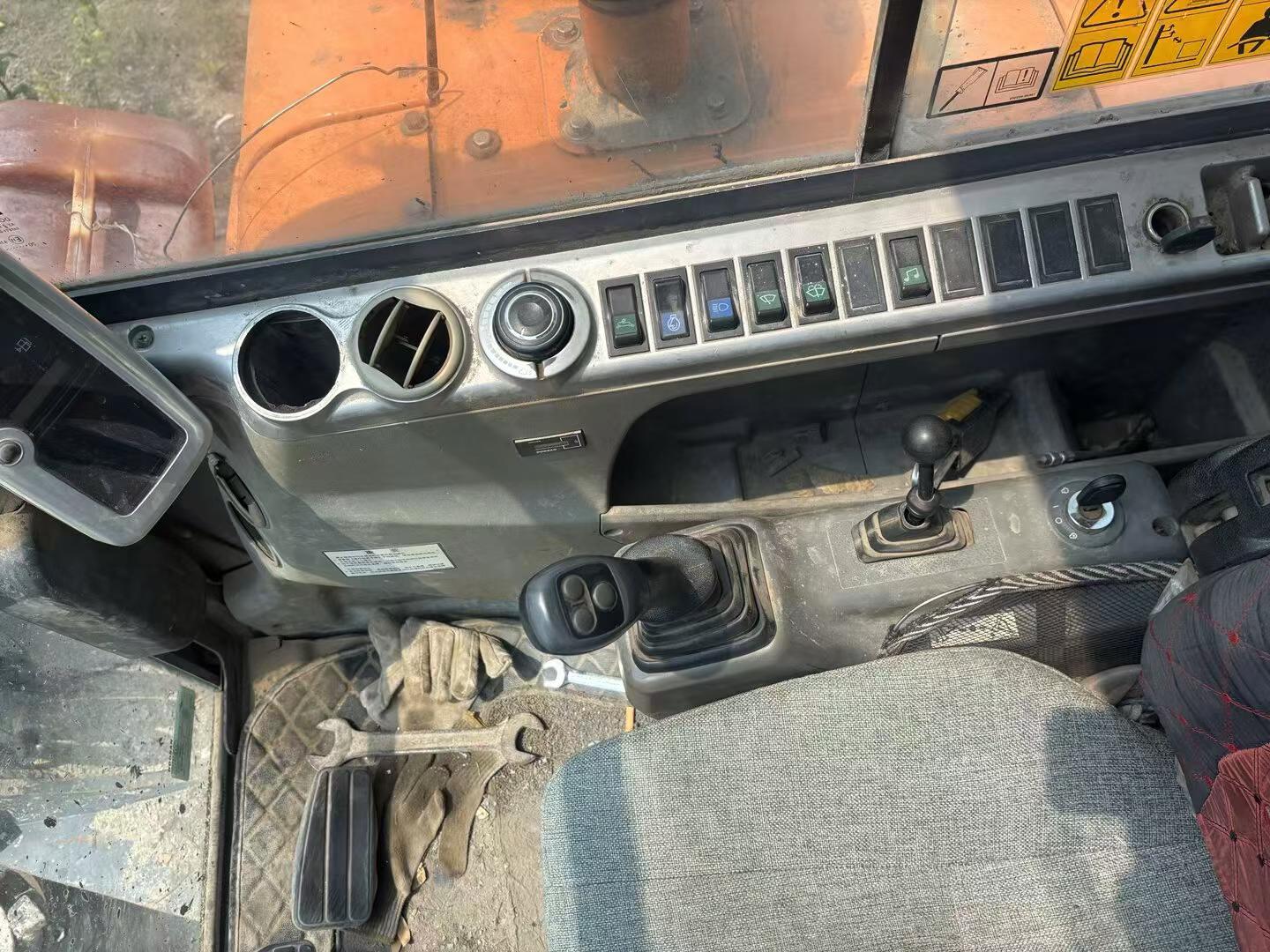 شراء حفارة Doosan DH60 مستعملة / 7