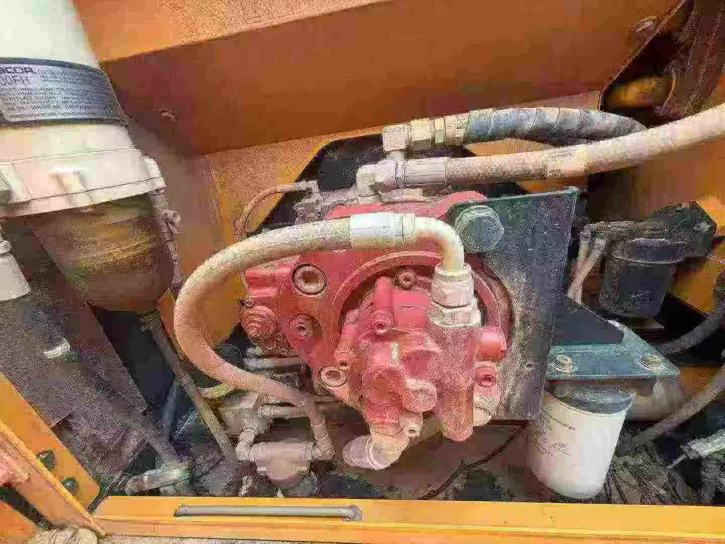Compre Excavadora Hyundai R205VS Usada / 7