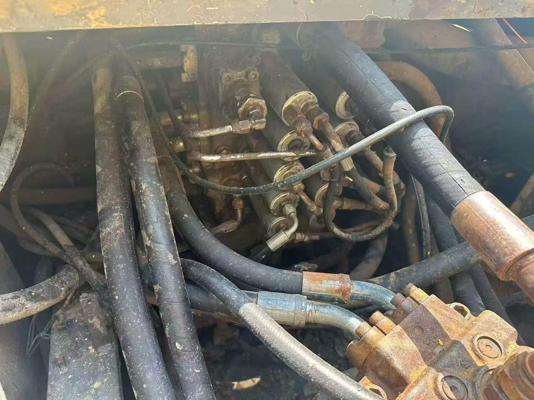 Buy Sumitomo SH200-3 Used Excavator / 7 Buy Sumitomo SH200-3 Used Excavator / 7