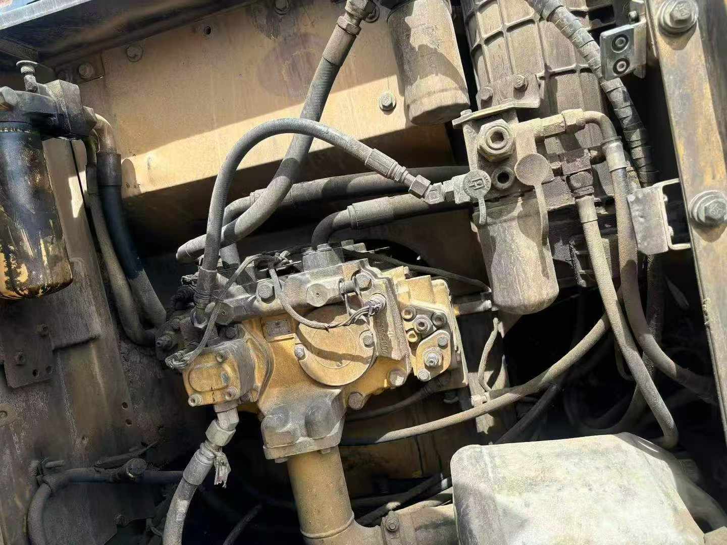Compre Excavadora Caterpillar 320A Usada / 2
