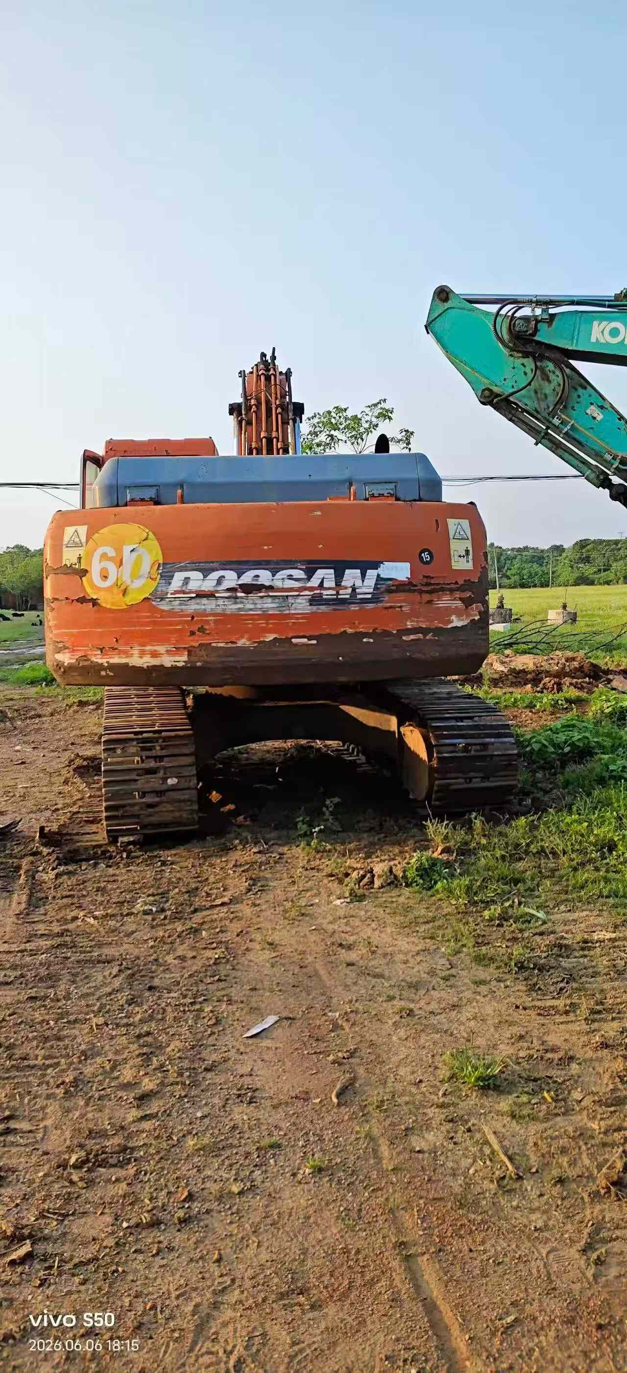 شراء حفارة Doosan DH215-7 مستعملة / 3