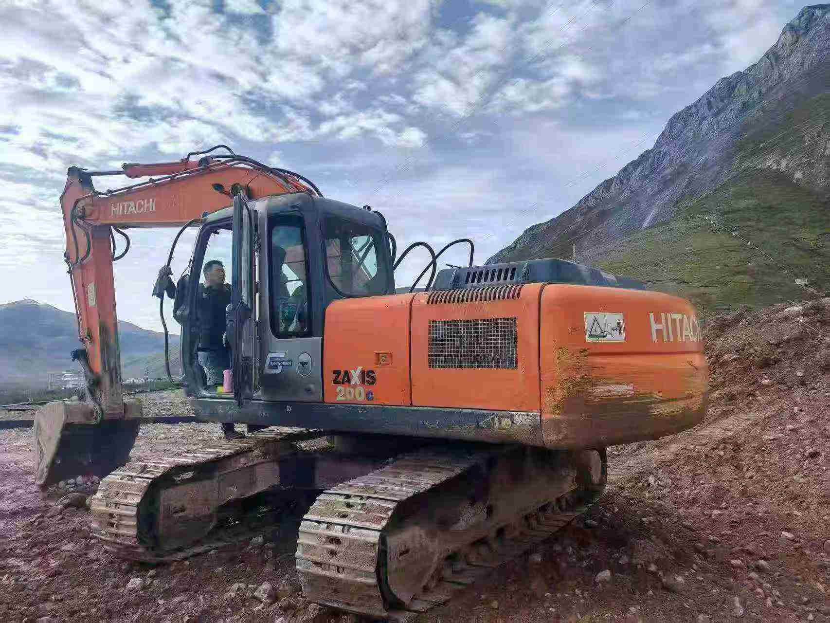 Buy Hitachi ZX200-3G Used Excavator Buy Hitachi ZX200-3G Used Excavator