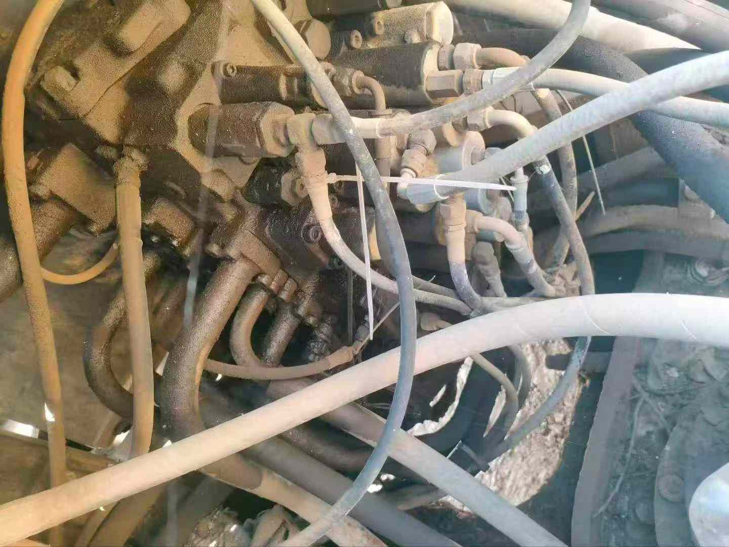 شراء حفارة Sumitomo SH240-3 مستعملة / 5