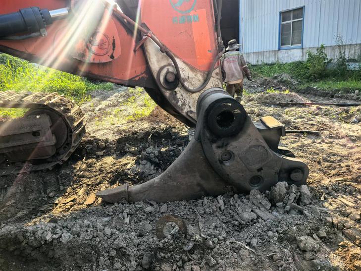 Buy Doosan DH500 Used Excavator / 1