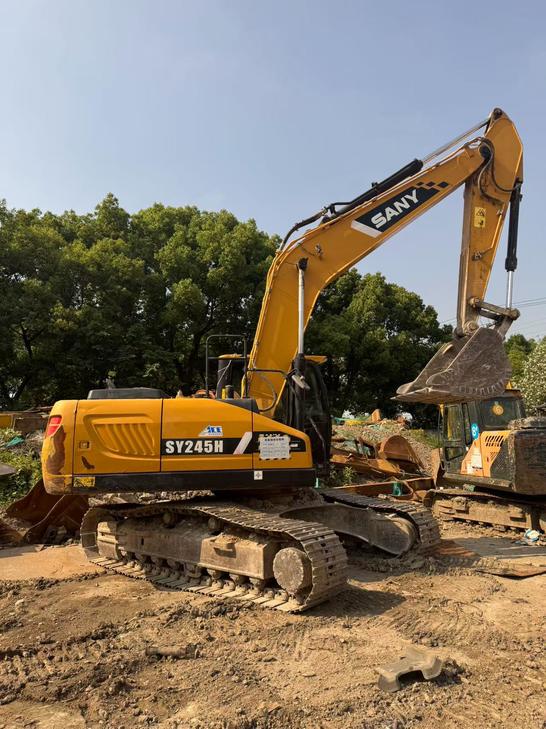 Buy Sany SY215C Used Excavator / 1