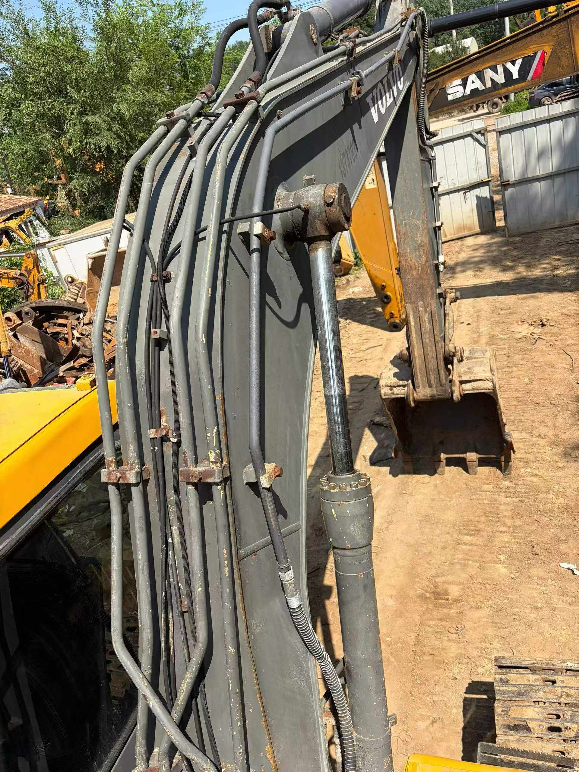 Buy Volvo EC140 Used Excavator / 6