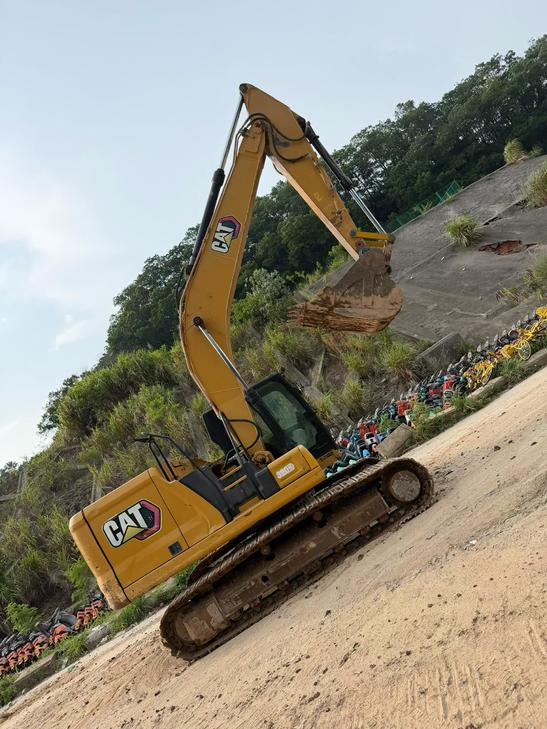 Buy Caterpillar 320GC Used Excavator / 1