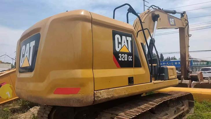 Buy Caterpillar 320A Used Excavator / 1