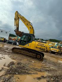 Buy Sumitomo SH200A5 Used Excavator / 3 Buy Sumitomo SH200A5 Used Excavator / 3