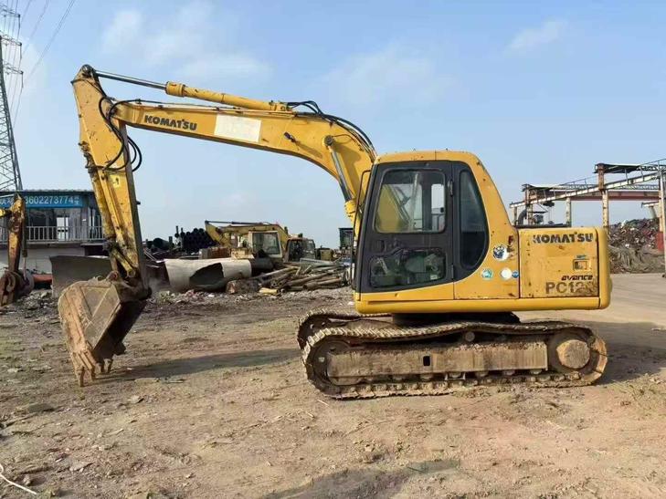 Buy Komatsu PC120-6 Used Excavator / 1