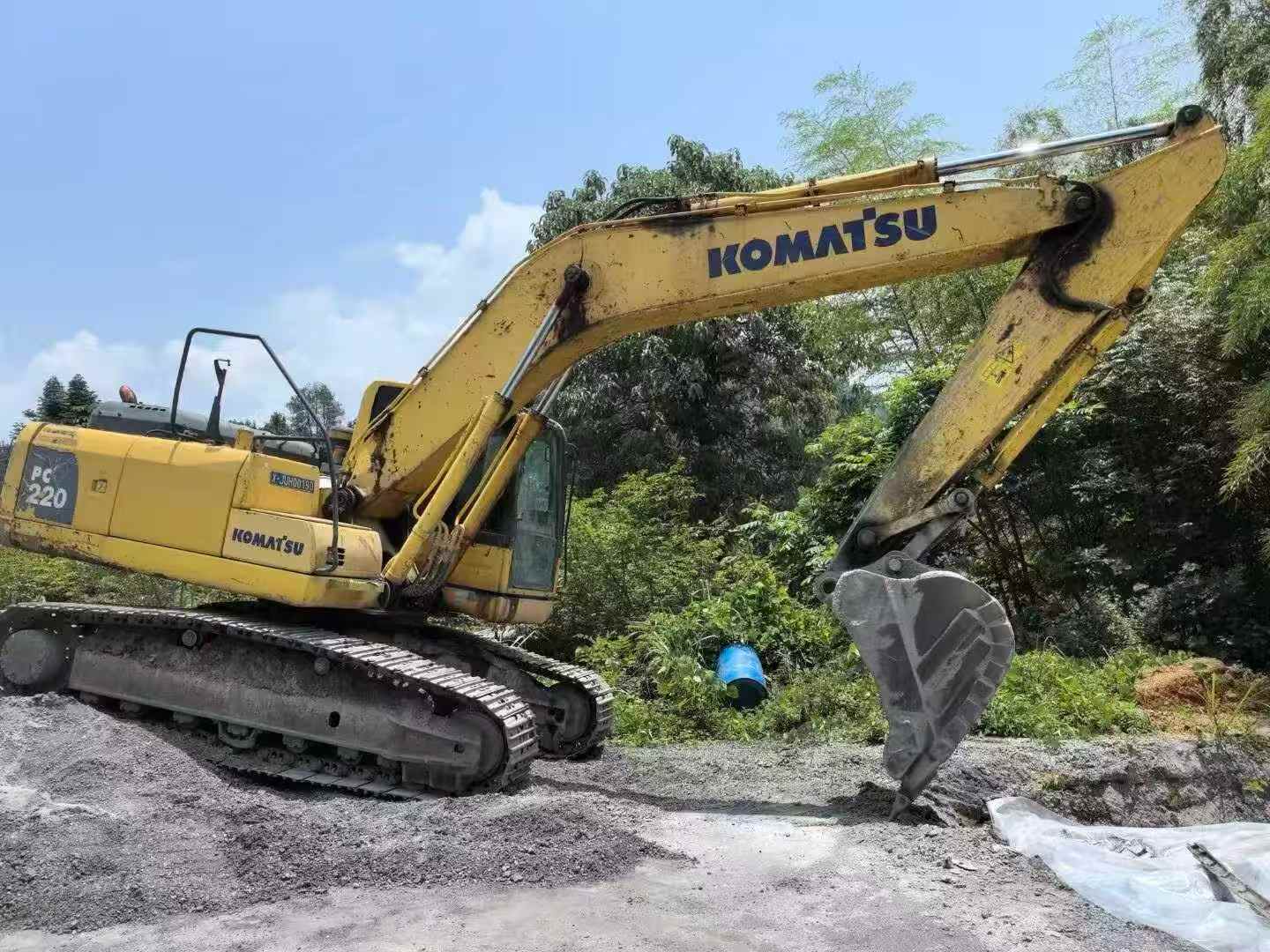 Buy Komatsu PC200-8 Used Excavator / 4