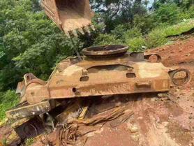 Buy Komatsu PC200-7 Used Excavator / 3 Buy Komatsu PC200-7 Used Excavator / 3