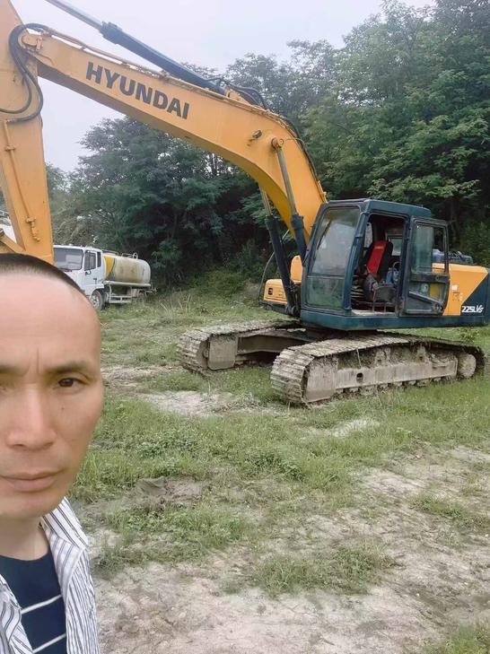 Buy Hyundai R225-7 Used Excavator / 1