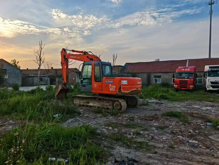 Buy Hitachi EX120 Used Excavator / 1