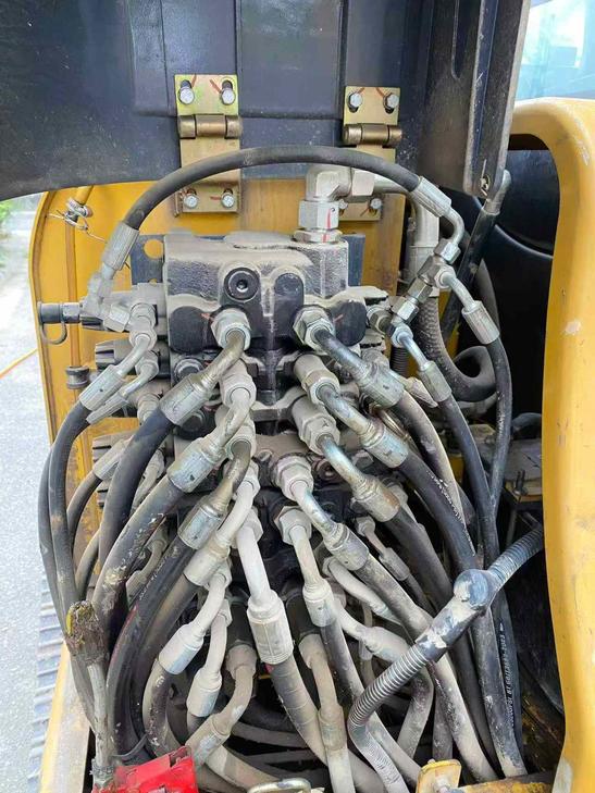 Buy XCMG XE60 Used Excavator / 1